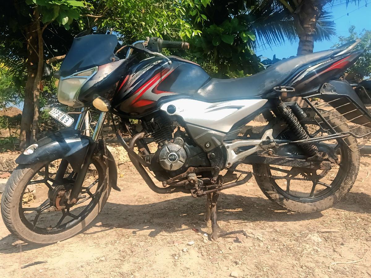 મોટરસાઇકલ વેચવાનું છે