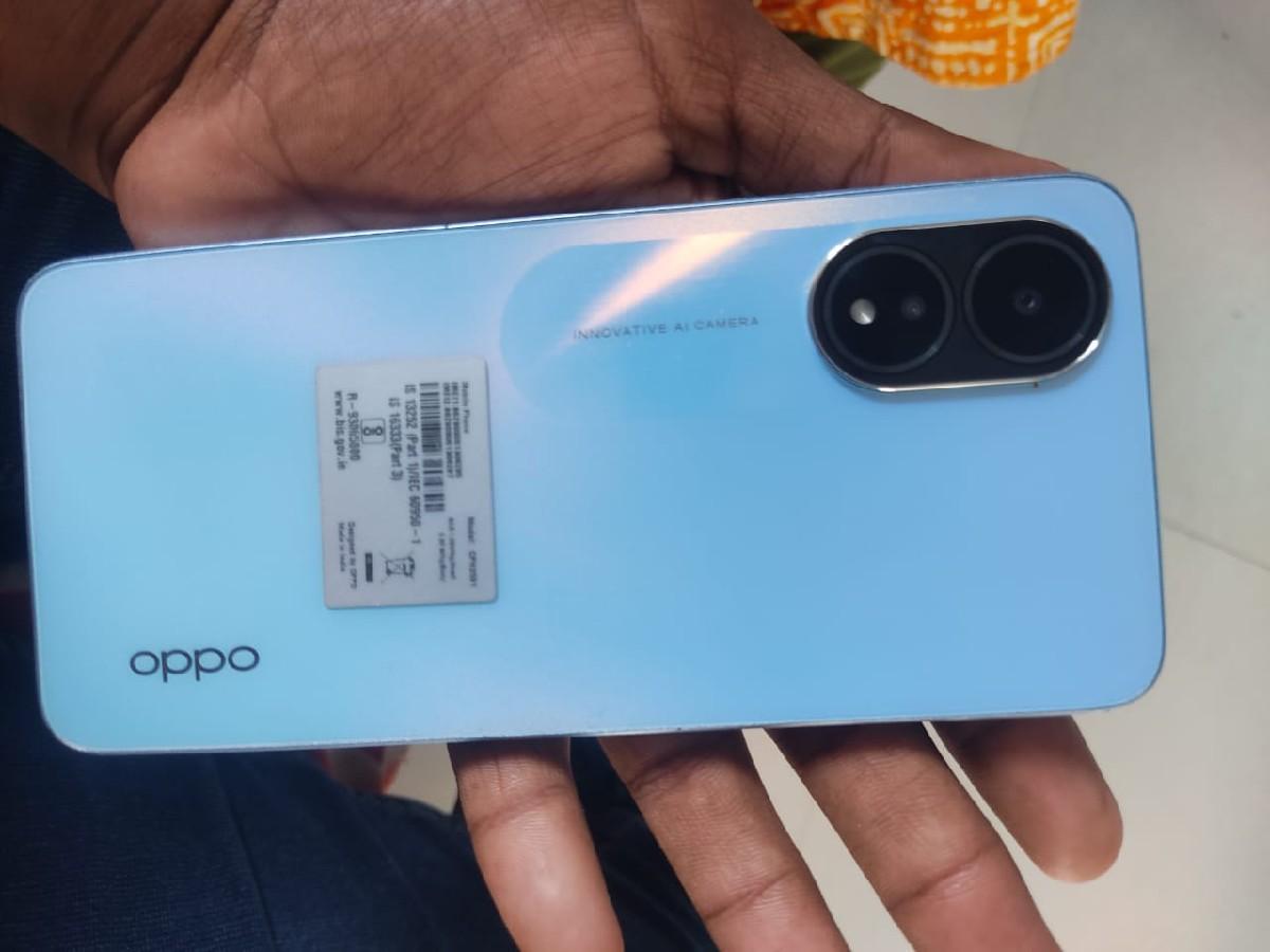 oppo A 18 મોબાઈલ છે
