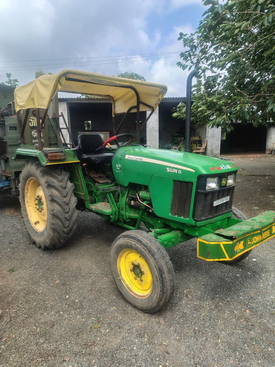 John Deere 5038 d