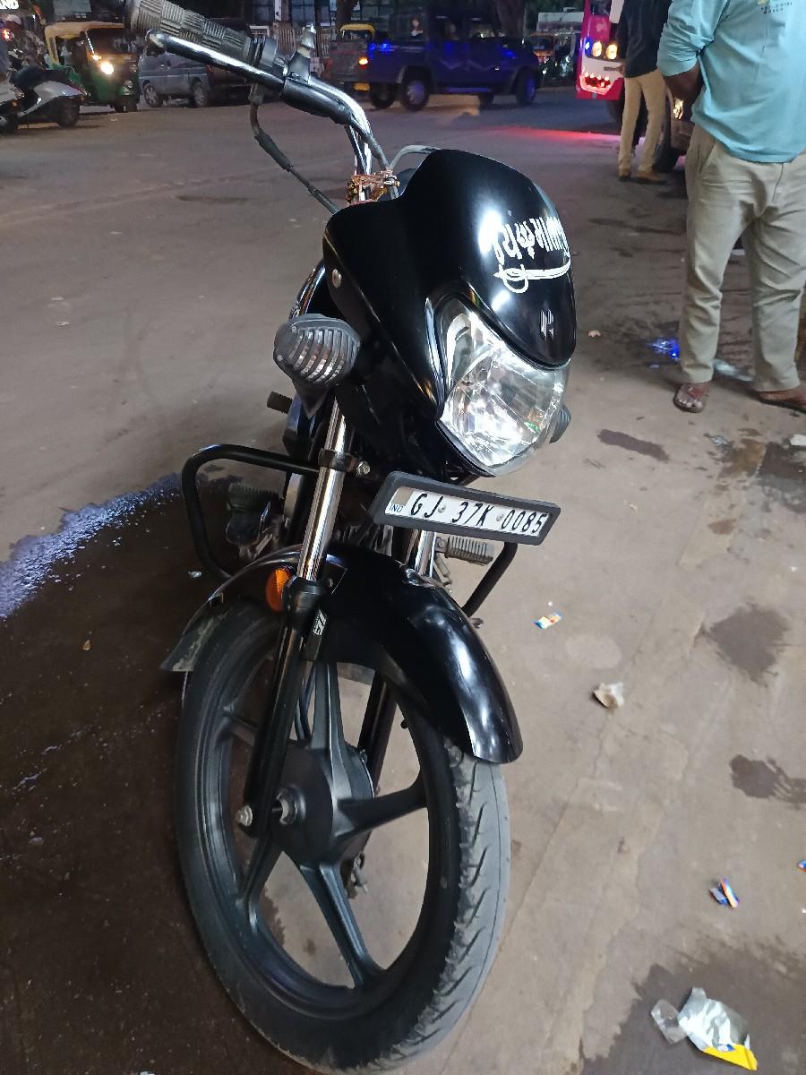 ટુ વ્હીલર વેચવાનું છે