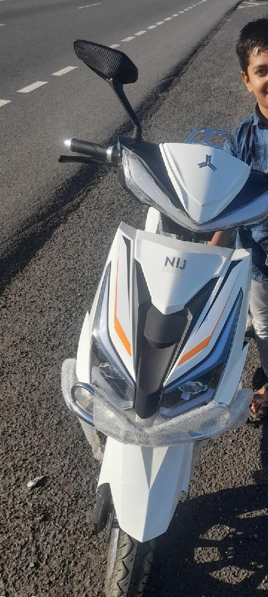 ELECTRIC SCOOTY VESVANI SE