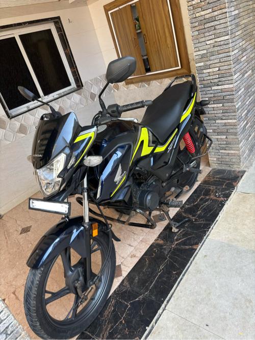 1st owner 
Model 2023
Fully original condition 
No any problem 
Insurance running