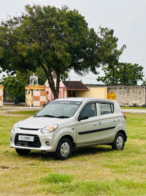 નીચે મુજબ ની અલ્ટો 800 કાર વેચવાની છે.