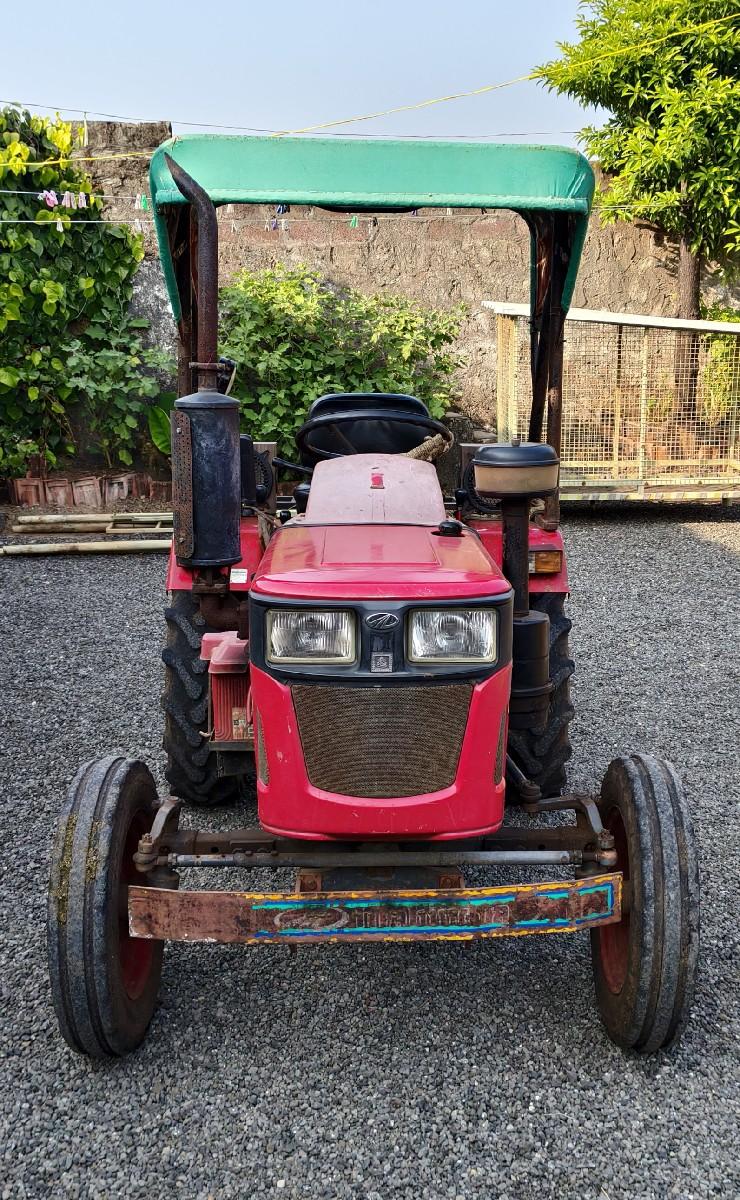 મહિન્દ્રા યુવરાજ 215 મીની ટ્રેકટર