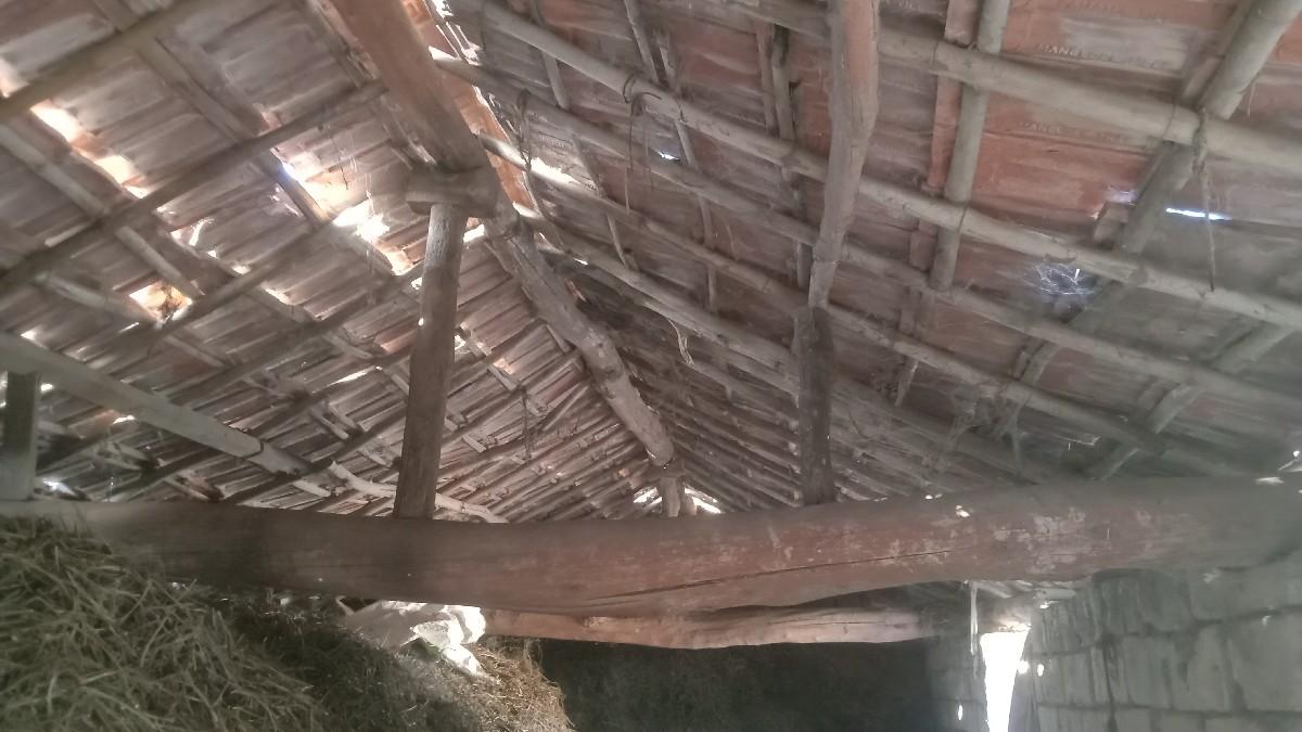 નળિયા આપવાના છે વાહડા .લાકડા