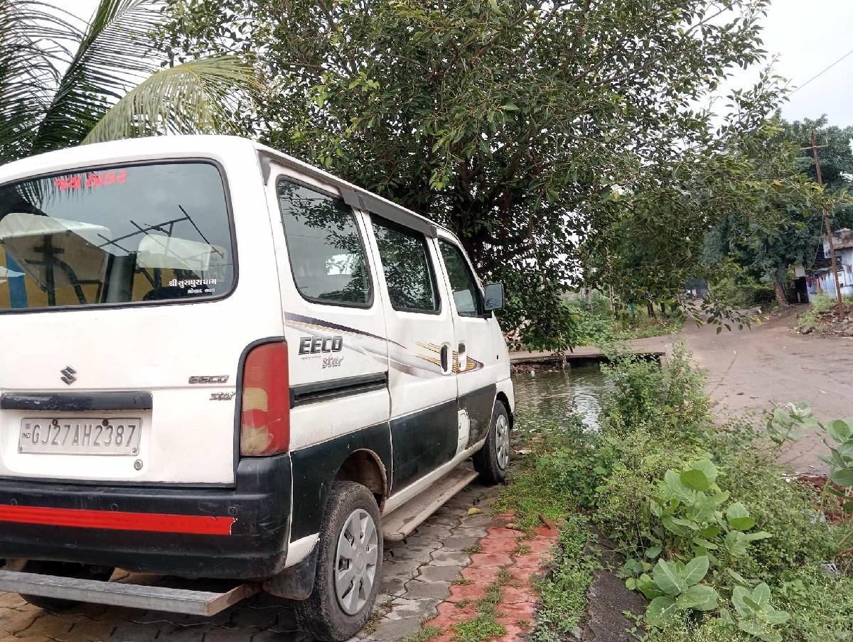 ઈકો સામે સાટા માં બીજી ગાડી હાલે