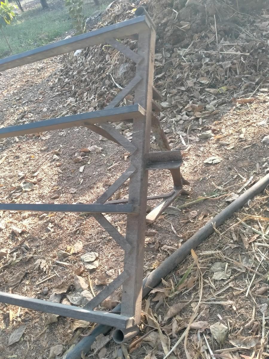 ચિપીયો વેચવા નો છે