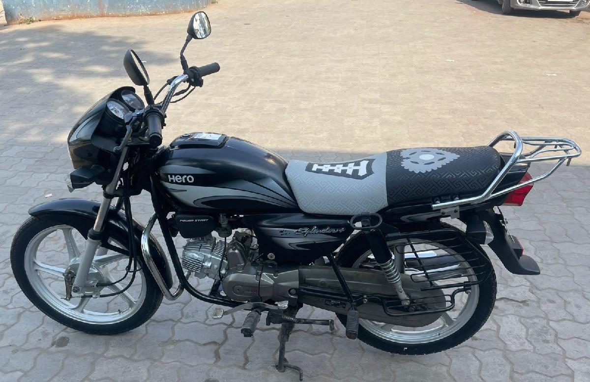 Hero Splendor+ Self BS4 2017