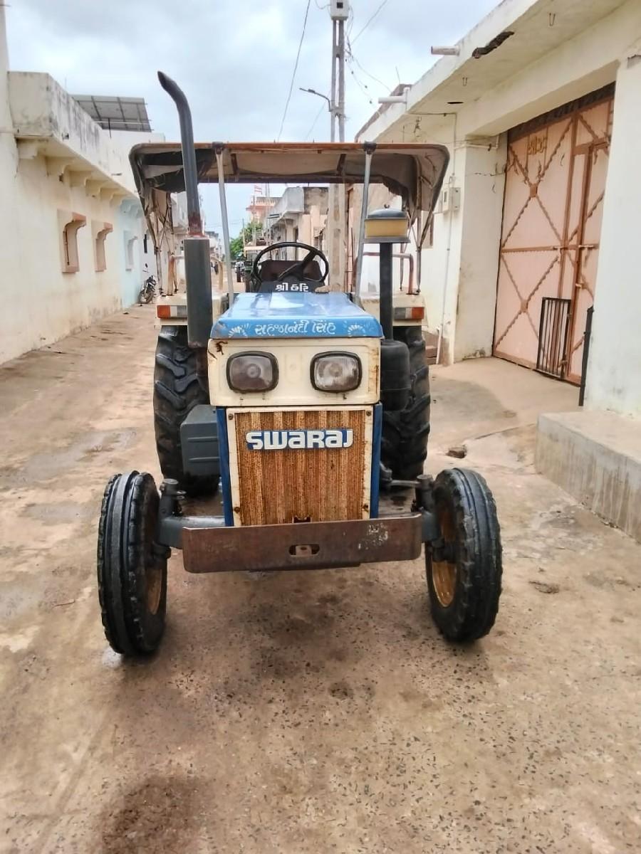 Swaraj 735 ટ્રેક્ટર વેચવાનું છે