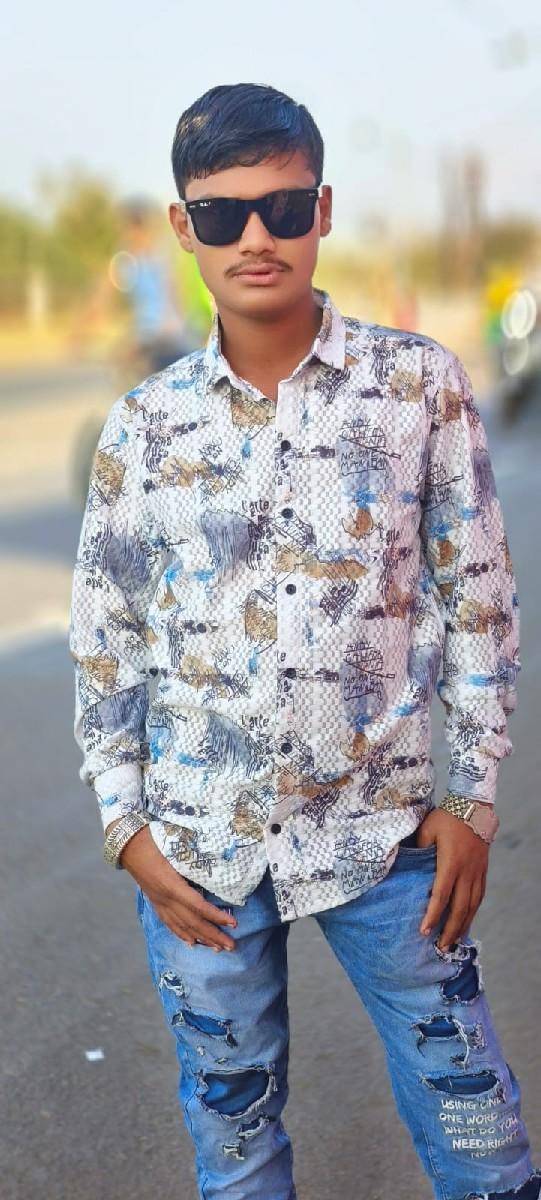 નોકરી ની જરૂત છે