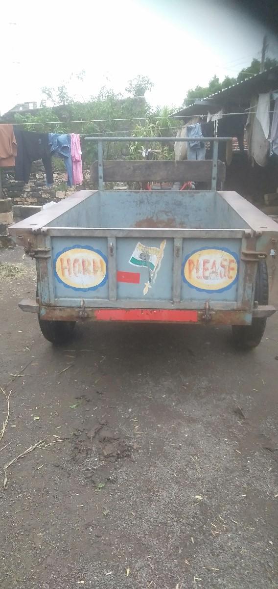 mitsubishi ટ્રેક્ટર ટેલર સાથે અને