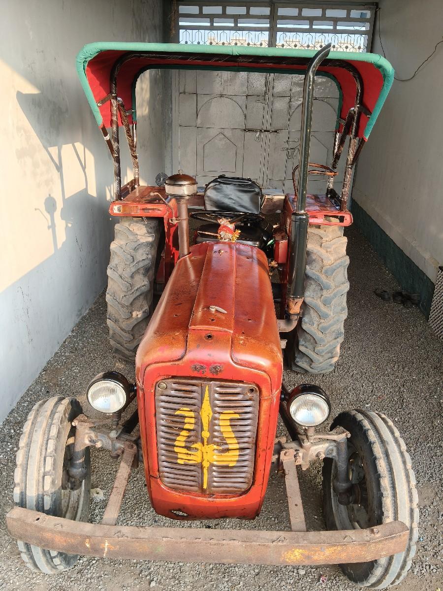 ટ્રેક્ટર વેચવું છે.