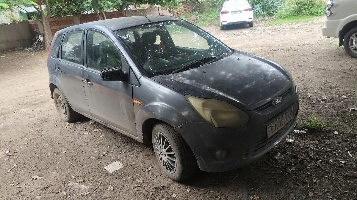 વેચવાની છે ફોર્ડ ફિગો