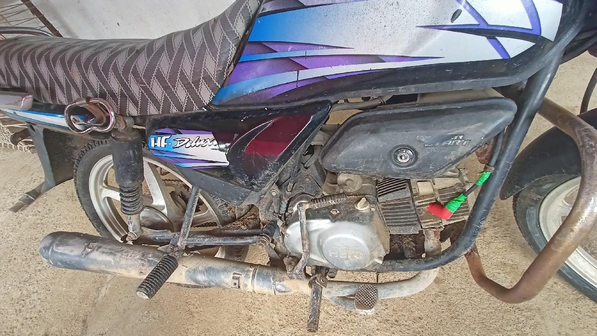 HERO MOTOCORP LTD, HF DELUXE SELF