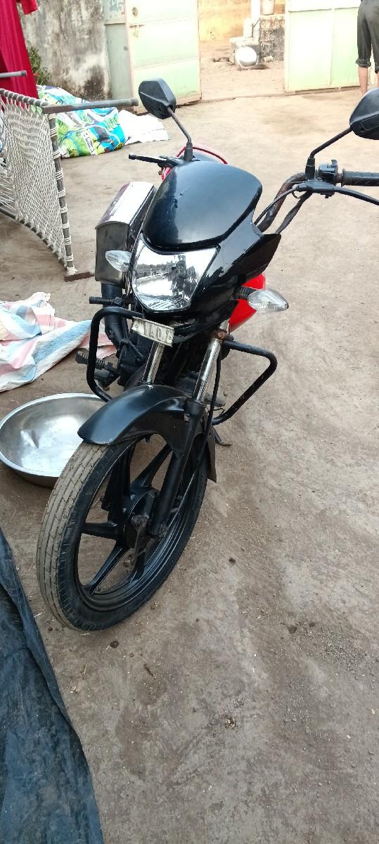 ડ્રીમ યુગા ગાડી વેચવાની છે