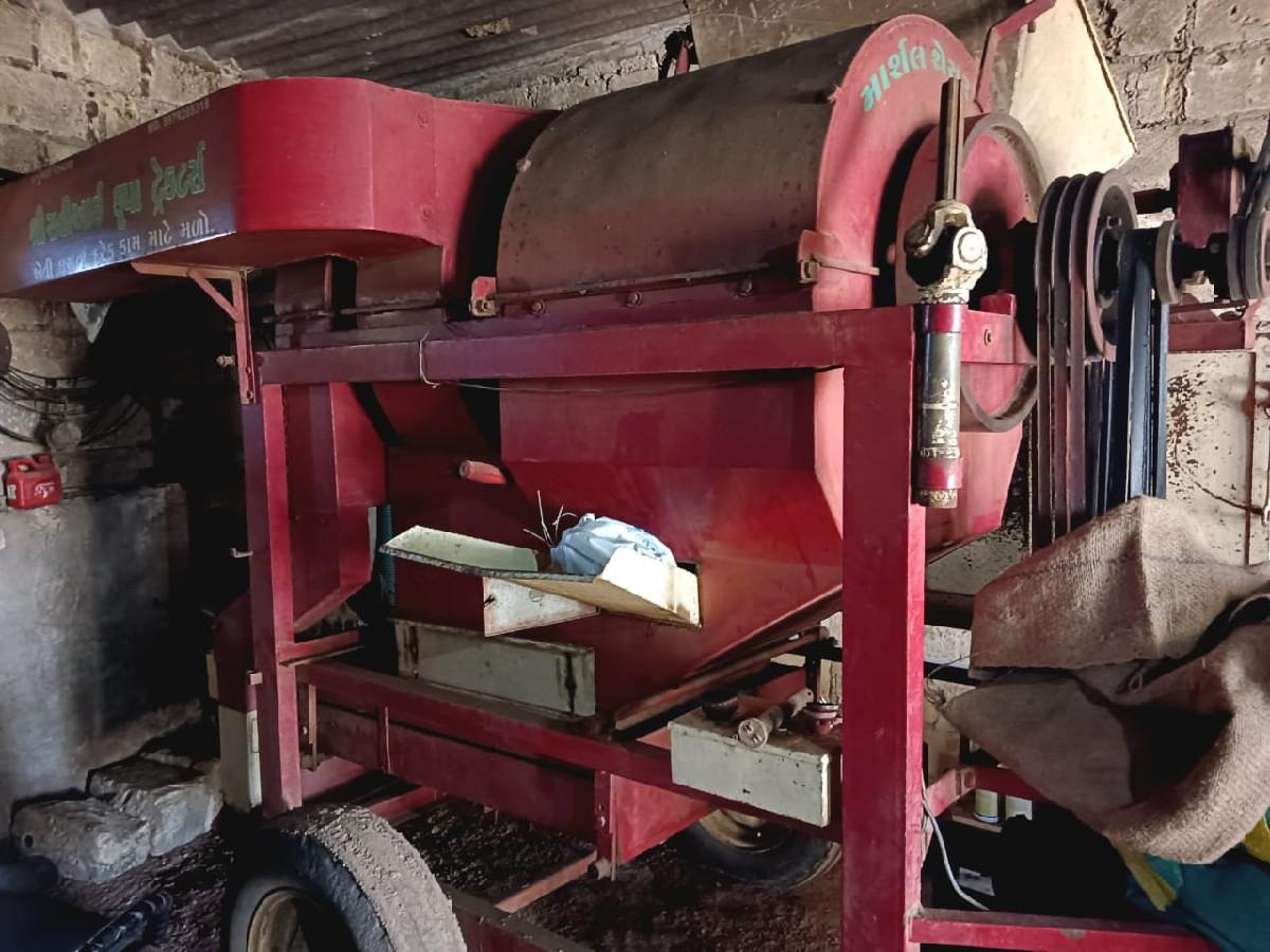 થેશર વેચવા નું છે