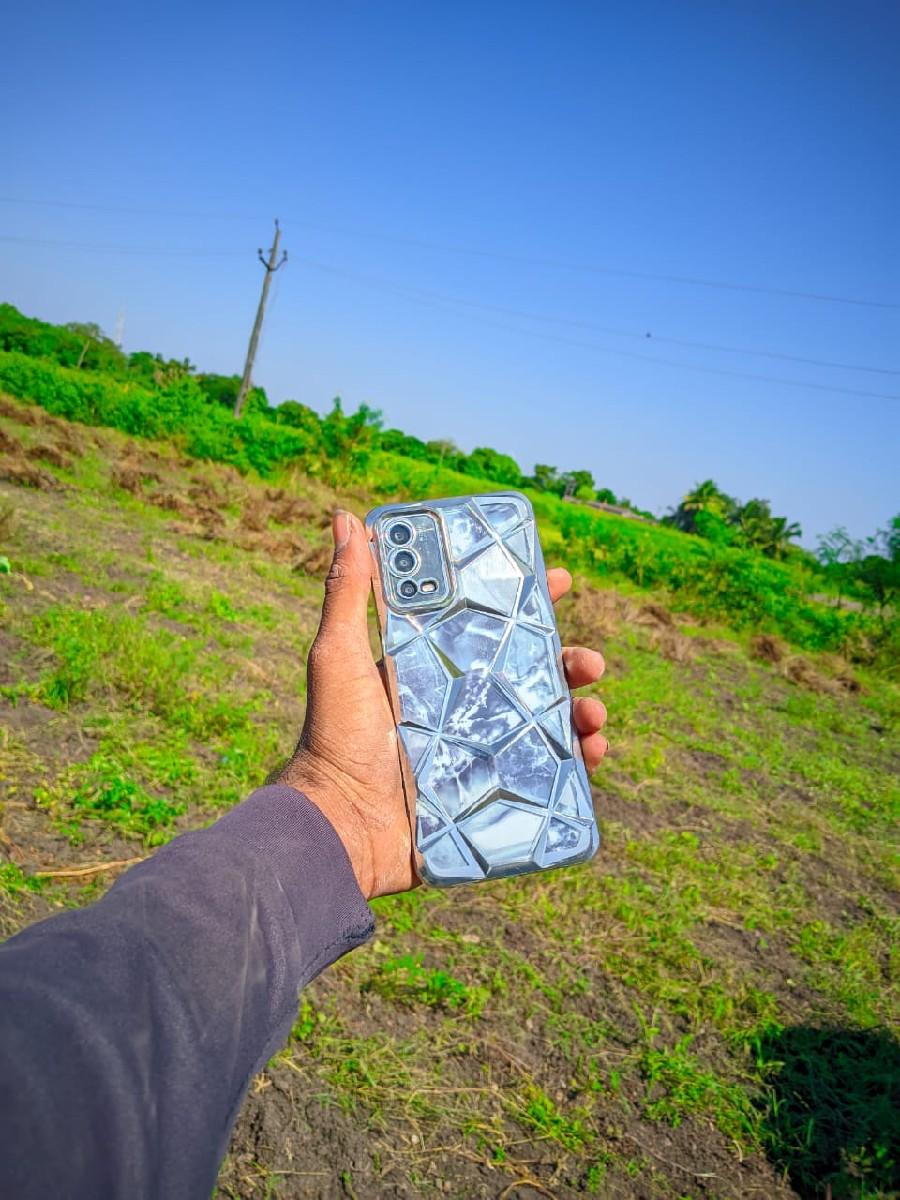 મોબાઈલ વેચવાનો છે.