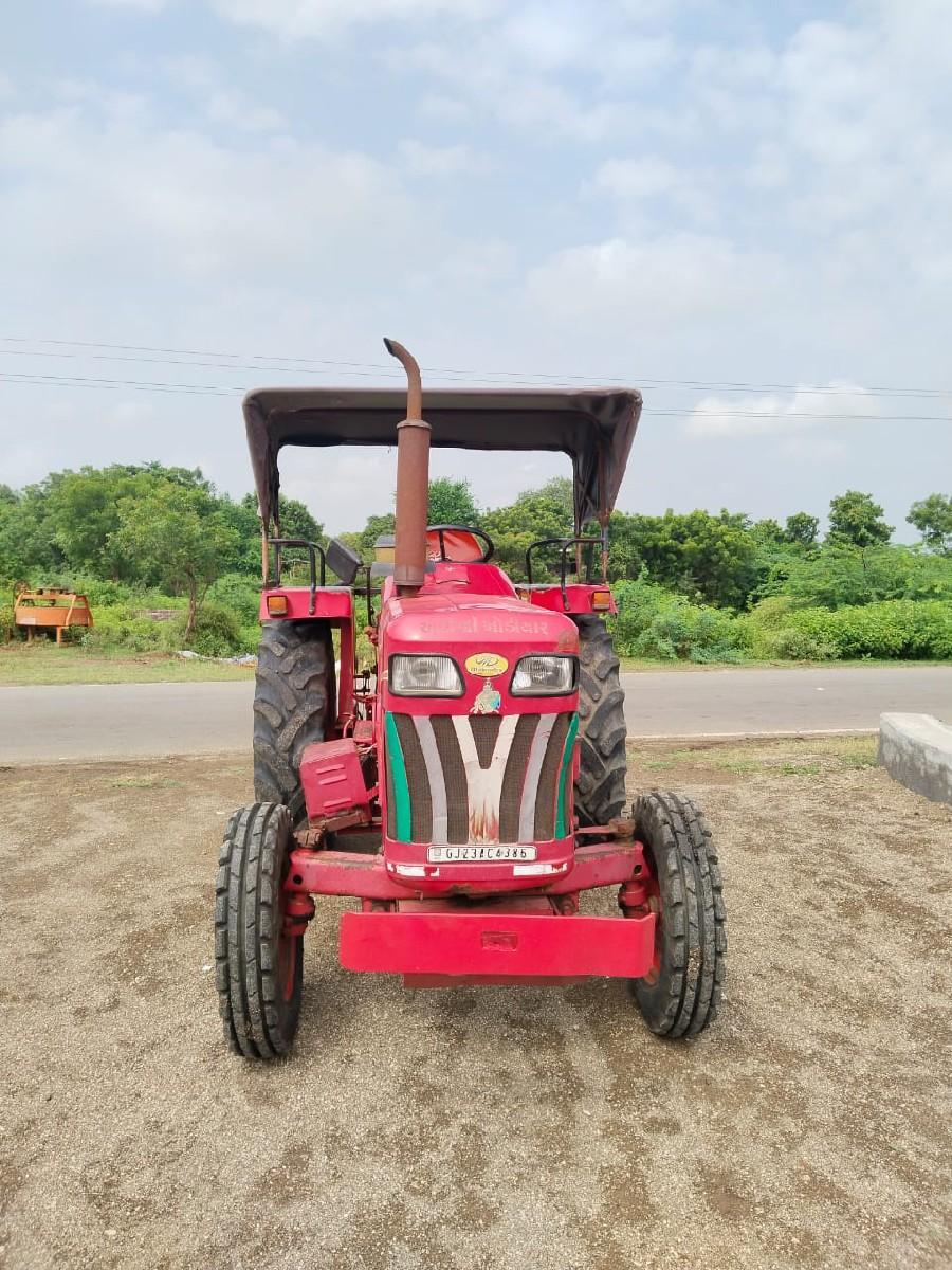 Mahindra 275