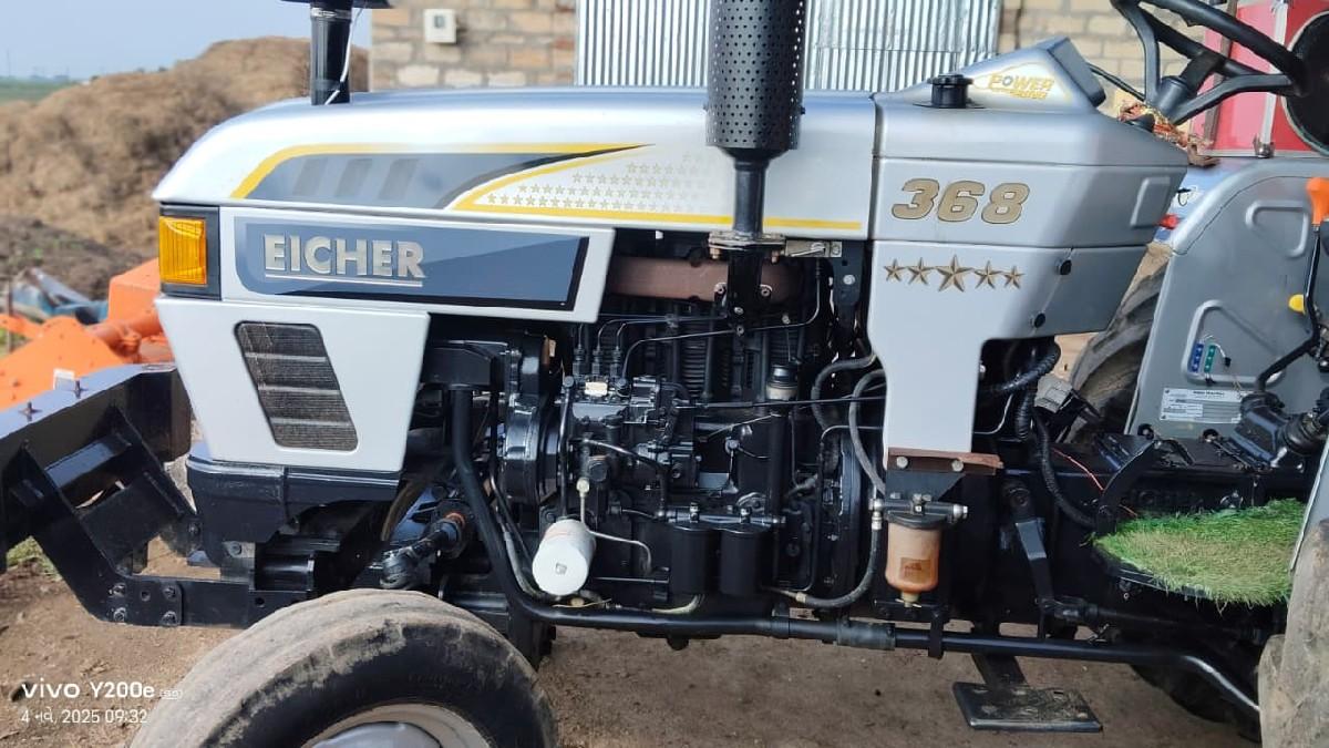 368 આયસ ટેકટર ટોપ મોડલ છે