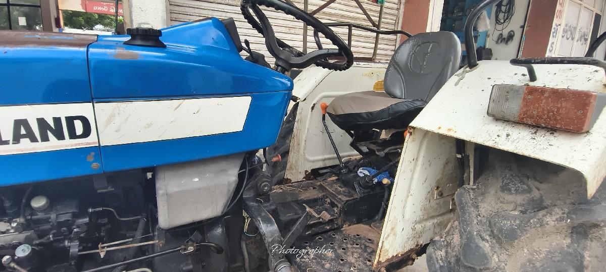 ટ્રેક્ટર વેચવાનું છે