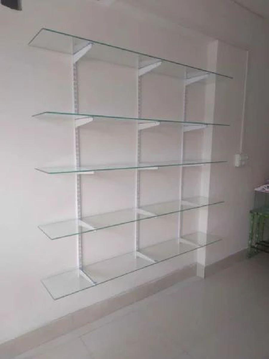 કાચના ઘોડા વેચવાના છે