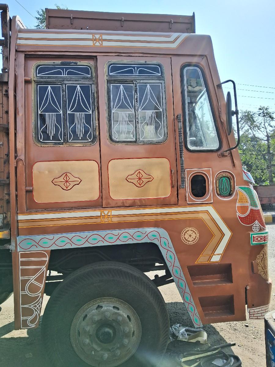 3116 ashok leyland  2011 model