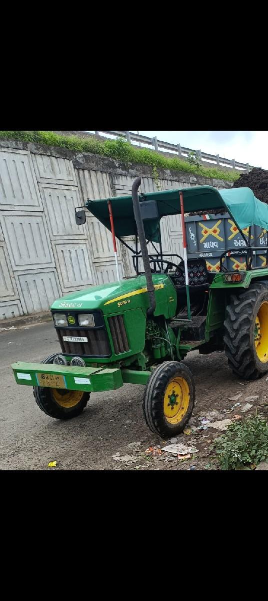 જોન ડીયર ટ્રેક્ટર વેચવાનું છે