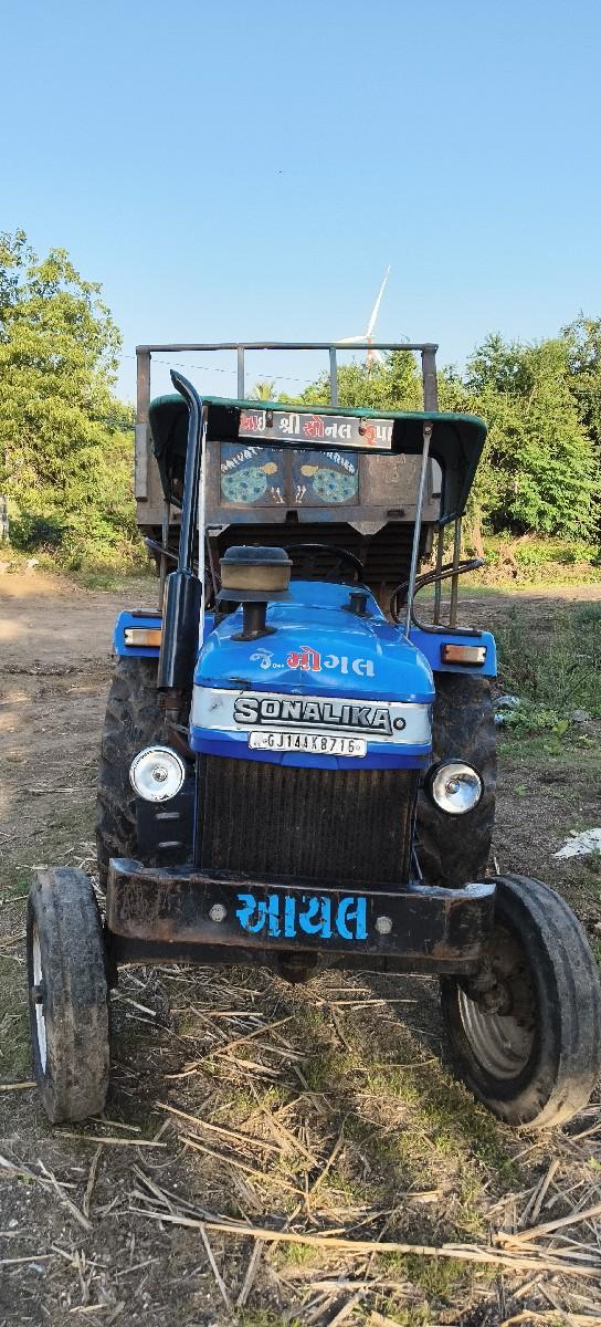 ટ્રેક્ટર ને લારી વેસાવ છે