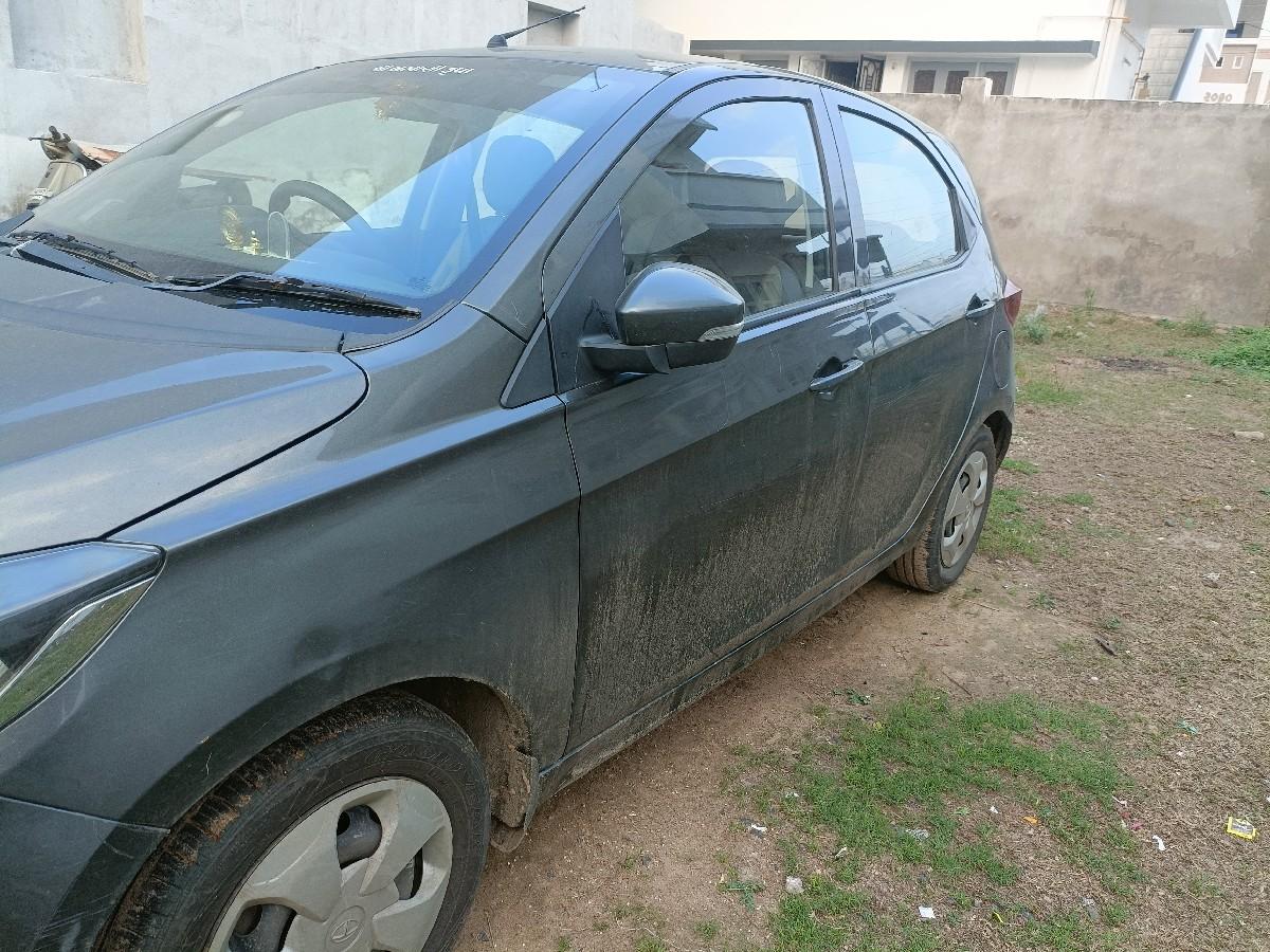 ગાડી વેચવાની છે.