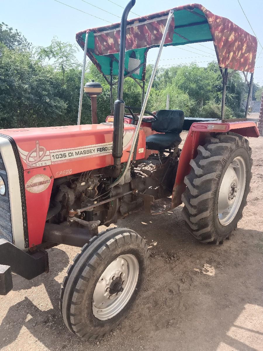 Massey 1035