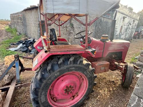 ટે્કટર વેચવાનું છે