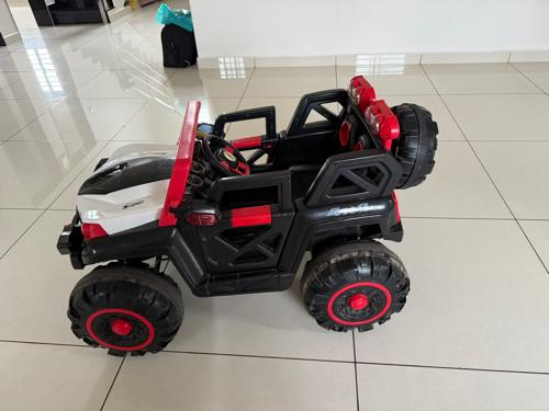 toy jeep