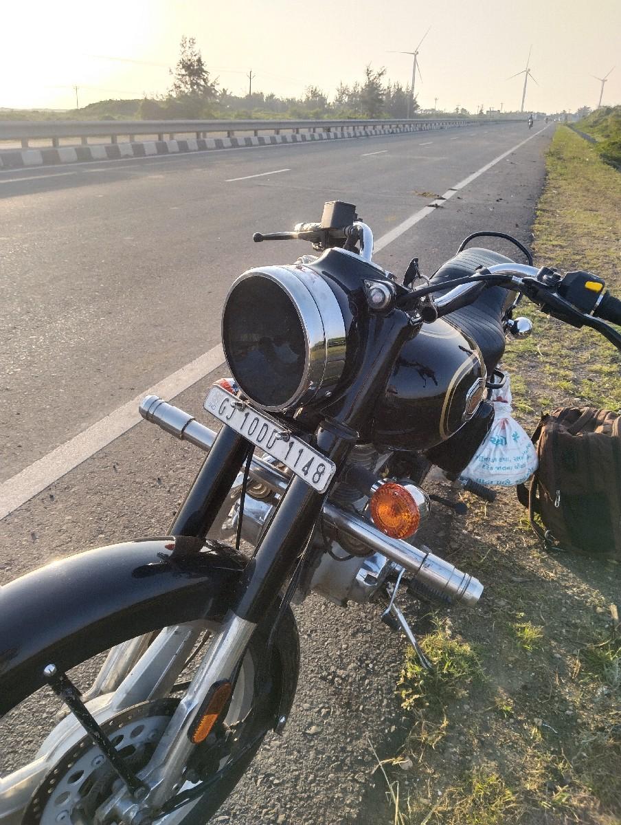 Royal Enfield standard mo.2019