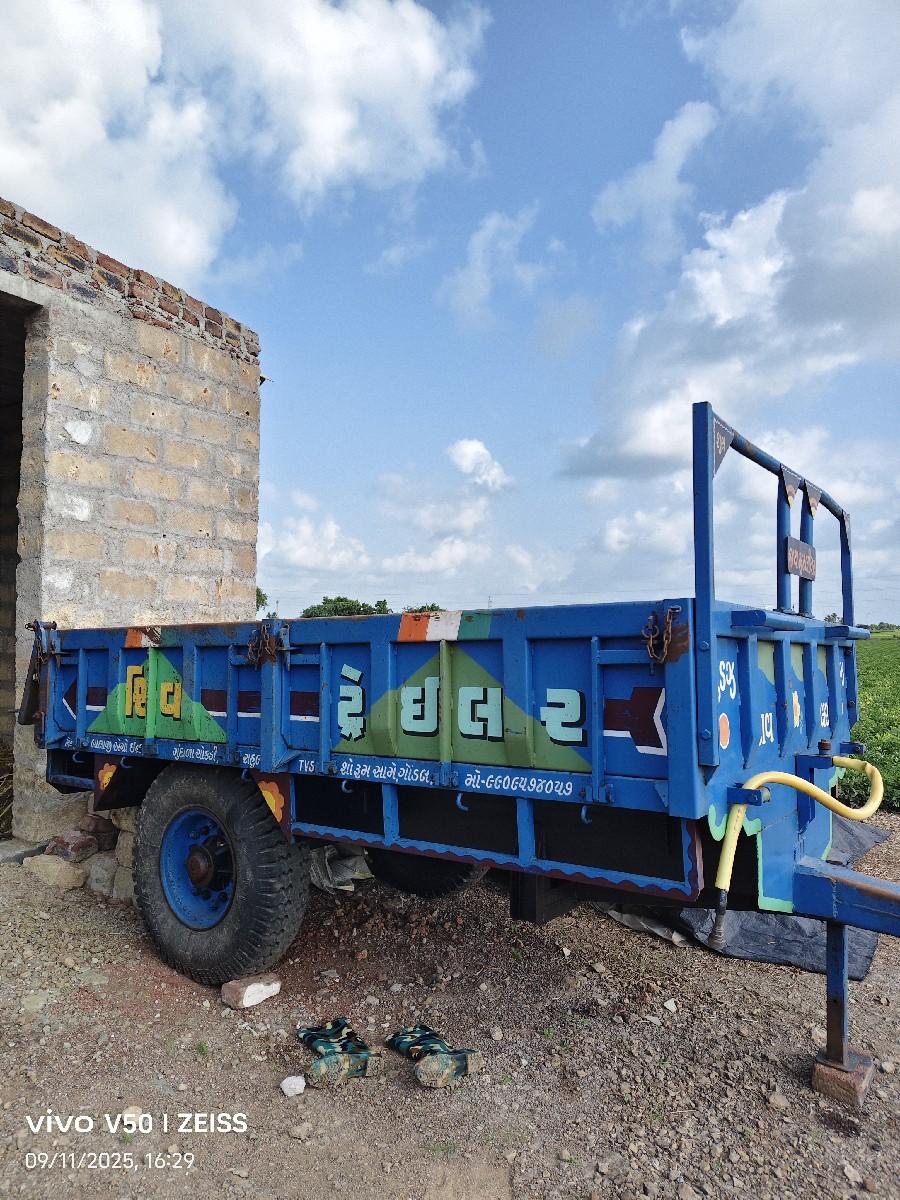 શિવ ટ્રેલર પ્લસ પાંચિયા