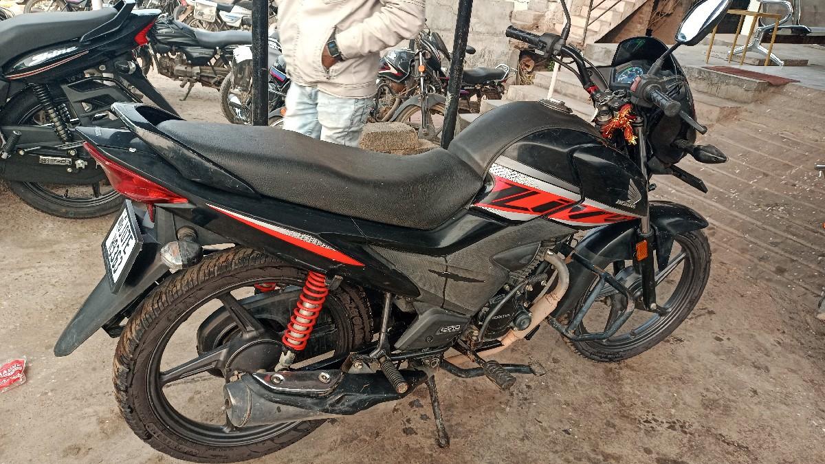 બેસવાનું છે