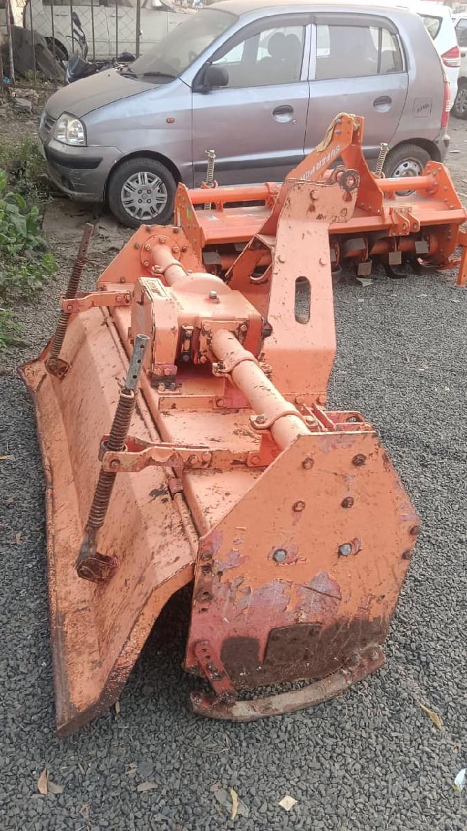 રોટાવેટર વેસવાના છે.