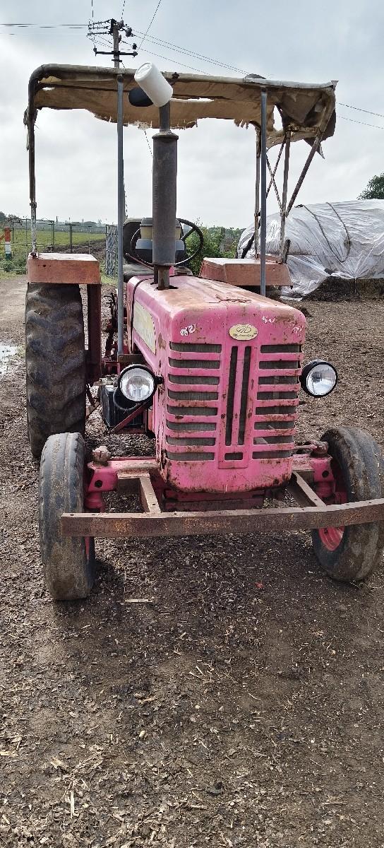 ટ્રેક્ટર વેંચવા નું છે