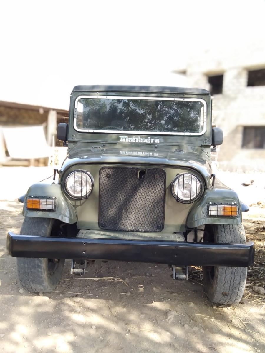 mahindra army jeep