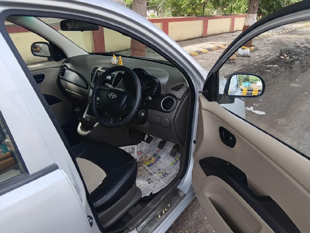 વેચવાની છે