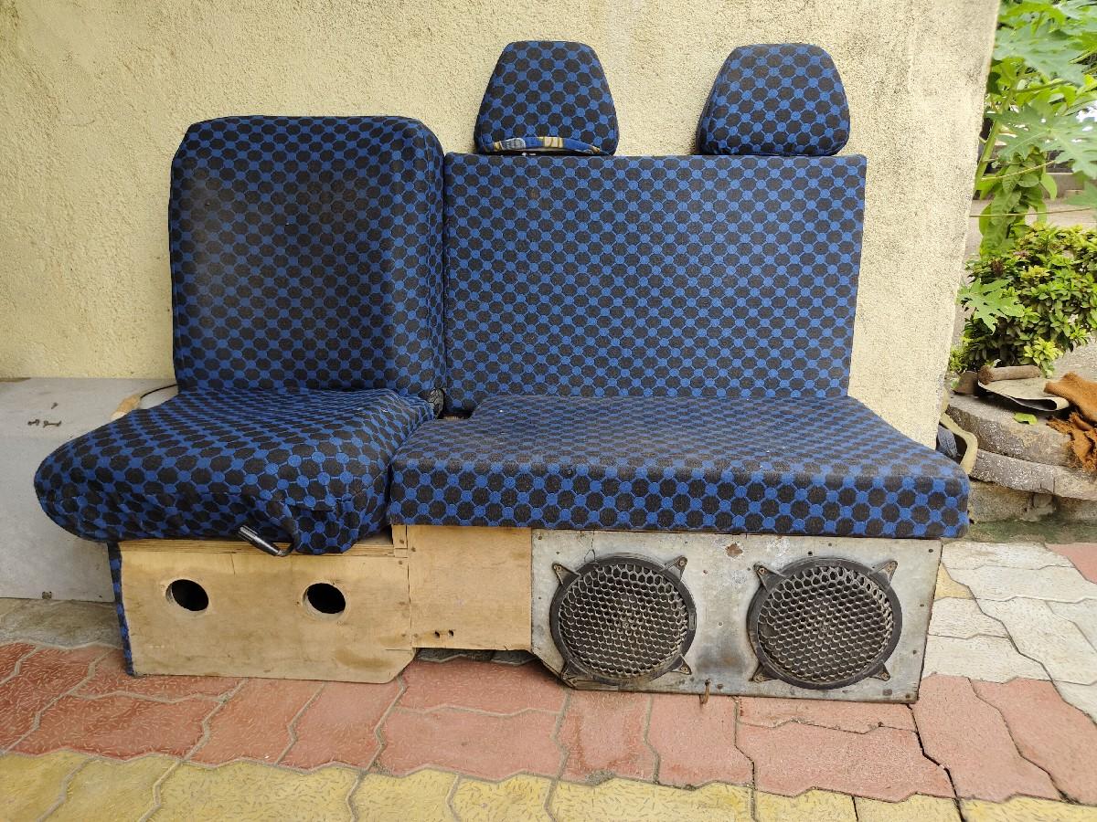 સોફો વેચવાનો છે