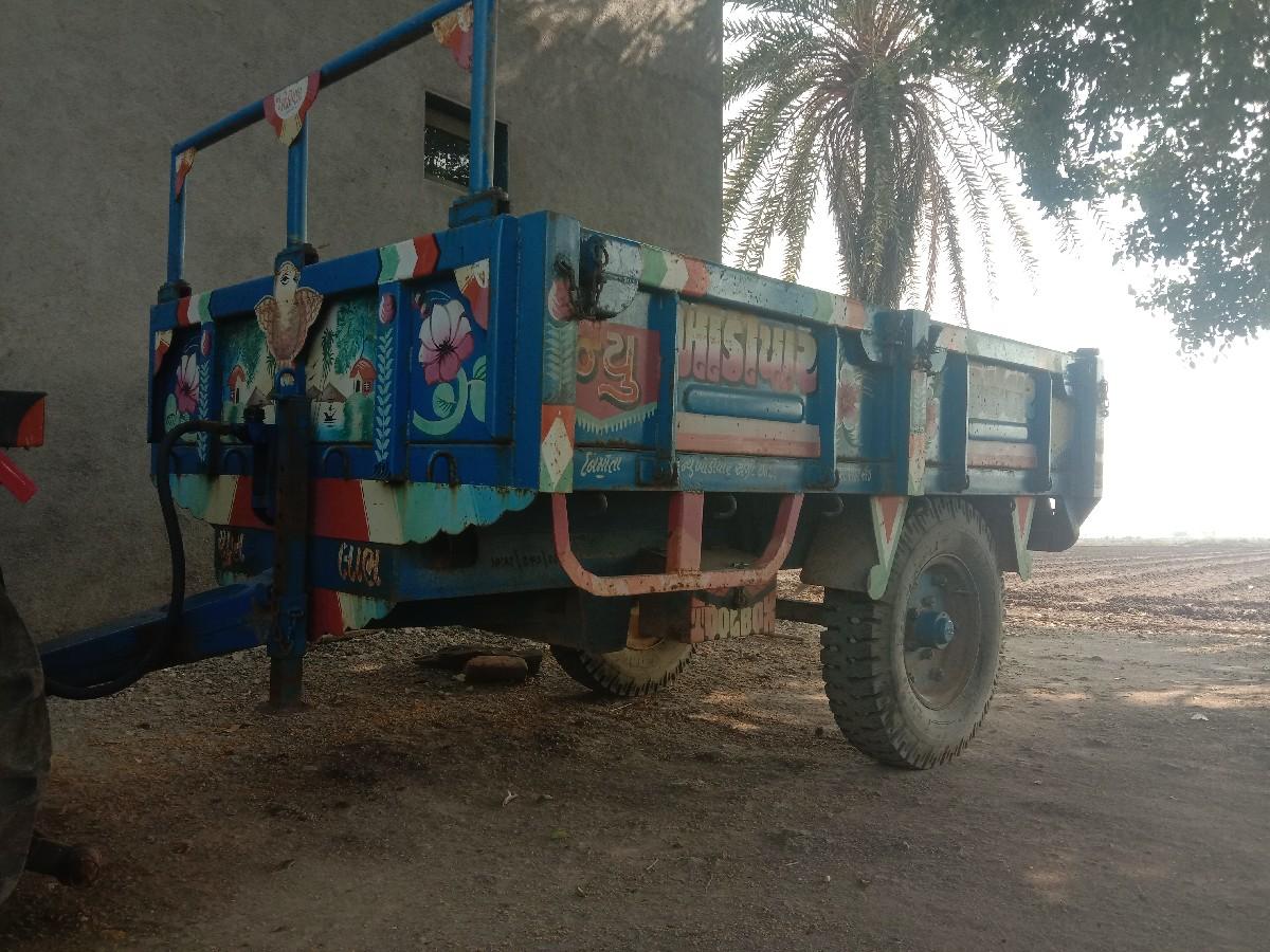 મીની ટેકટર ની ટોલી