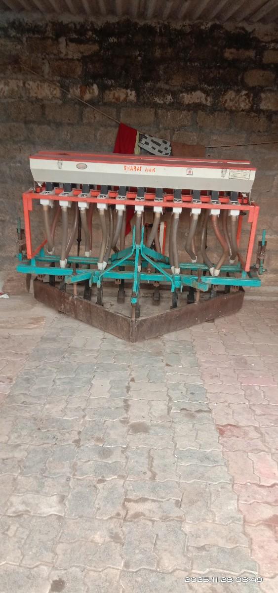 ટ્રેક્ટર ની ઓયણી વેચવાની છે