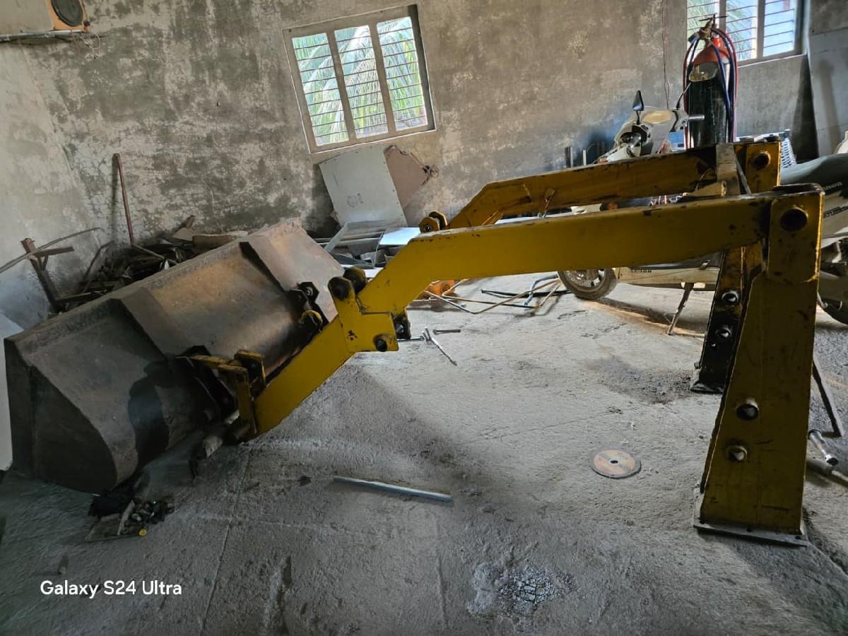 લોડર વેચવાનું છે