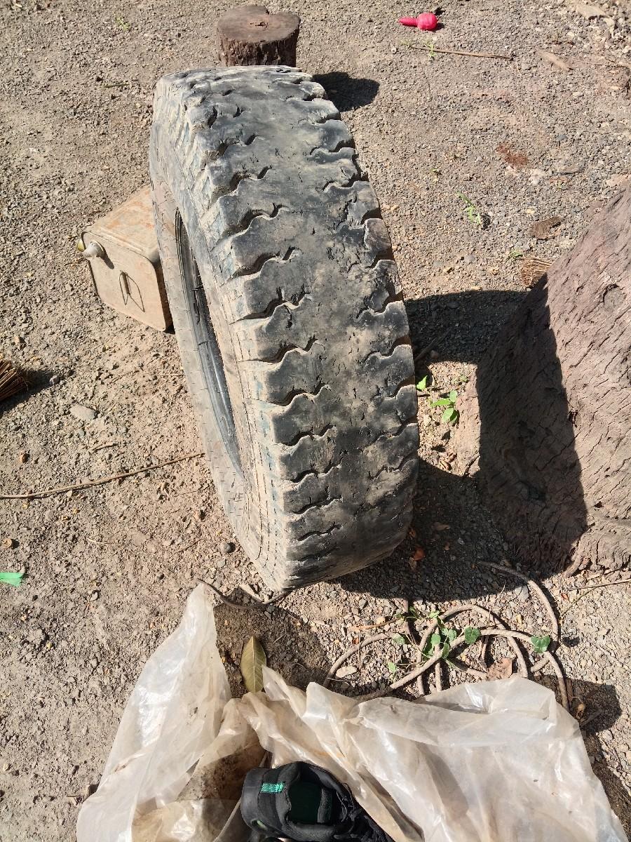 ટાયર વેચવાનું છે ગામ મેઘપુર