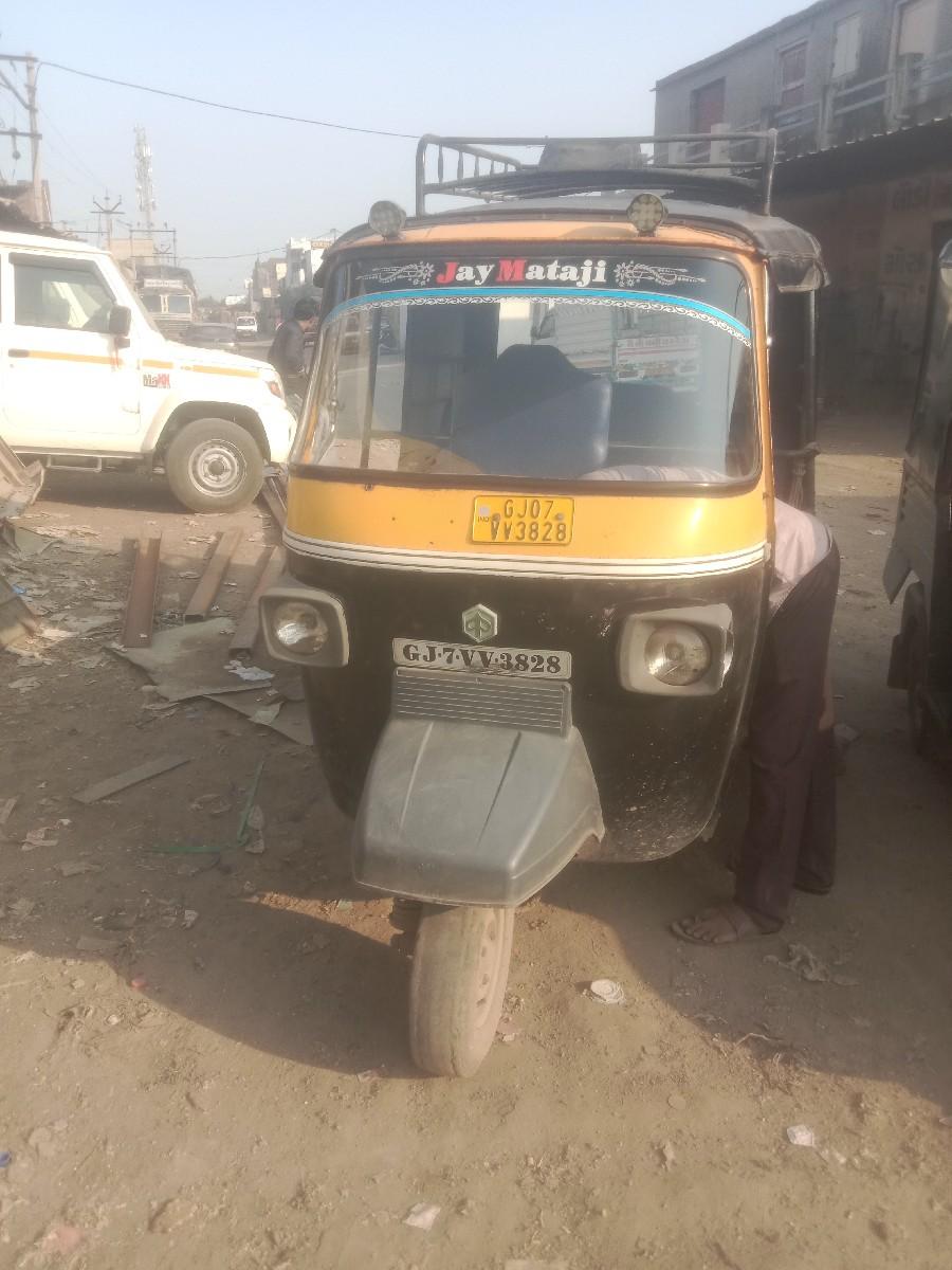 રિક્ષા વેચવાની છે