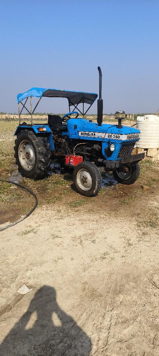 ટ્રેક્ટર વેચવાનું છે