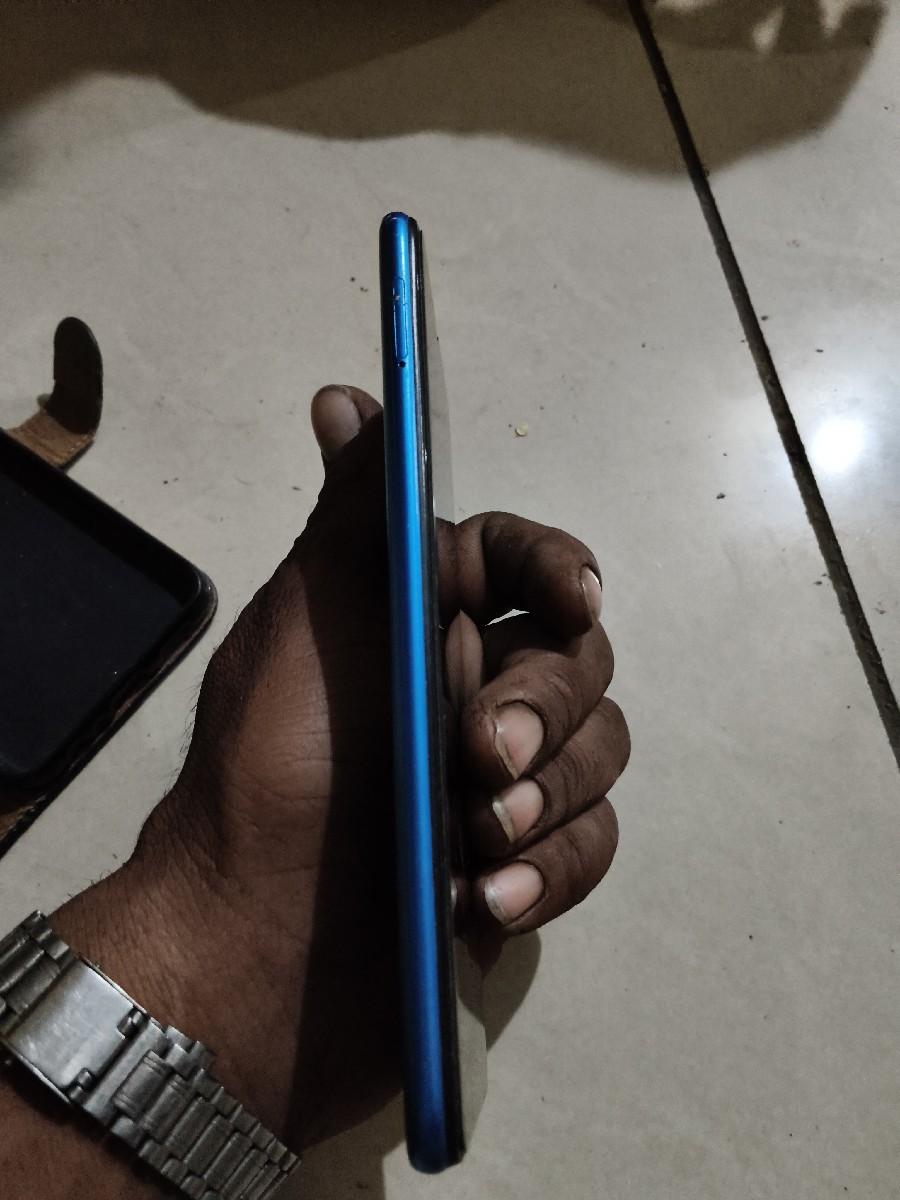 મોબાઇલ વેચવાનો છે