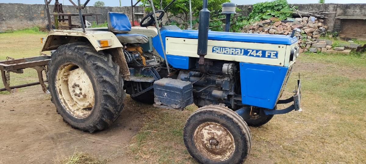 ટ્રેકટર વેચવાનું છે