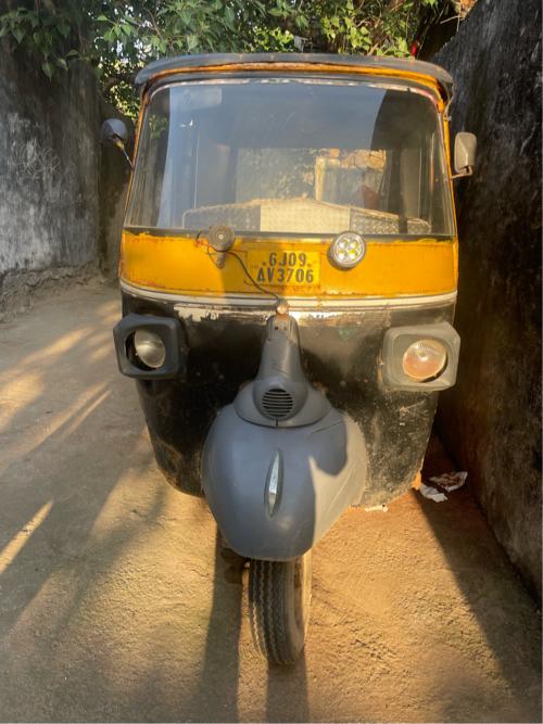 પિયાજો રિક્ષા વેચવાનો છે