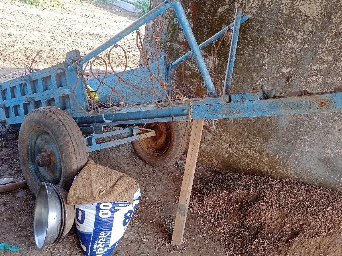 બળદ ગાડું વેચવાનું છે